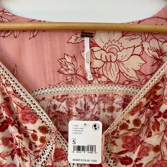 Free People Floral bell sleeve tunic size small, NWT - Picture 5 of 8
